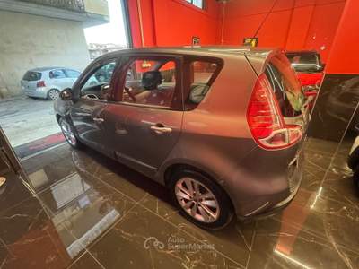 Renault Scénic Scenic Scénic X-Mod 1.5 dCi 110CV EDC Luxe automatico Grigio usata Giugliano in Campania