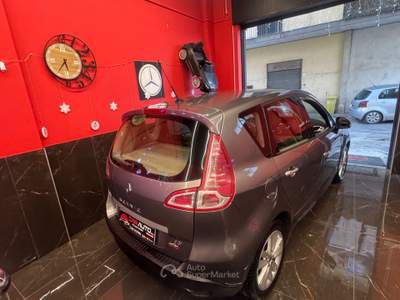 Renault Scénic Scenic Scénic X-Mod 1.5 dCi 110CV EDC Luxe automatico Grigio usata Giugliano in Campania