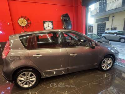 Renault Scénic Scenic Scénic X-Mod 1.5 dCi 110CV EDC Luxe automatico Grigio usata Giugliano in Campania
