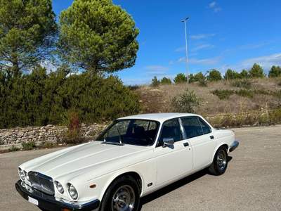 Jaguar XJ6 Jaguar xj6 4.2 3 serie automatica Bianco usata San Vito dei Normanni