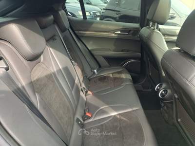 Alfa Romeo Stelvio AT8 Q4 Quadrifoglio Nero usata Monopoli