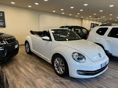 Volkswagen Maggiolino Cabrio 1.6 TDI Design Bianco usata Pieve a Nievole