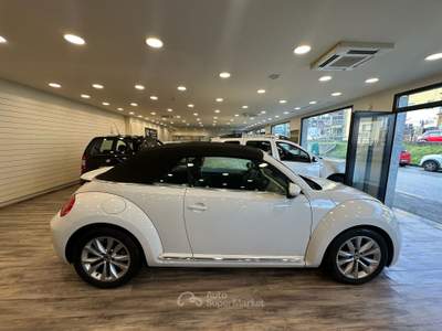 Volkswagen Maggiolino Cabrio 1.6 TDI Design Bianco usata Pieve a Nievole