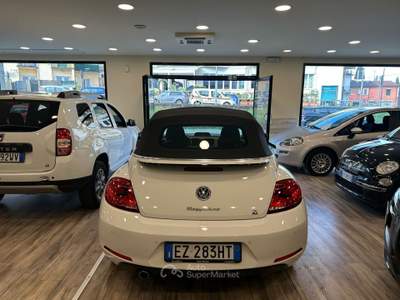 Volkswagen Maggiolino Cabrio 1.6 TDI Design Bianco usata Pieve a Nievole