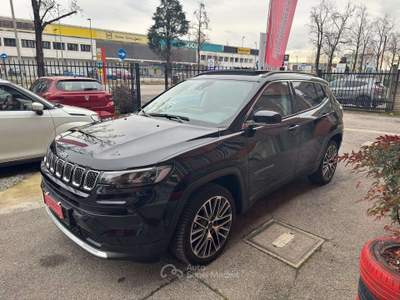 Jeep Compass 1.3 turbo t4 Limited 2wd 130cv TETTO Nero usata Cernusco sul Naviglio