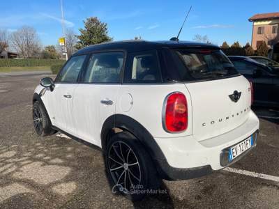 MINI Cooper D Countryman 2.0 ALL4 Automatica Bianco usata Casalgrande