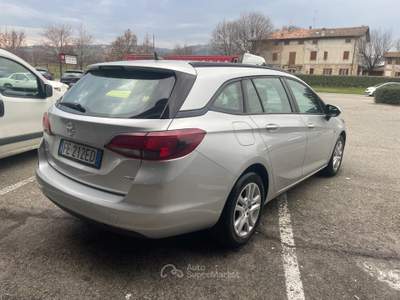 Opel Astra S&S Sports Tourer Business Grigio usata Casalgrande