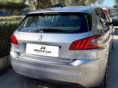 Peugeot 308 S&S EAT8 Allure Grigio usata Bari