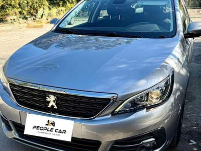 Peugeot 308 S&S EAT8 Allure Grigio usata Bari
