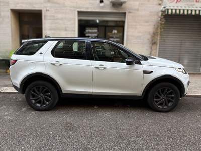 Land Rover Discovery Sport **AUTOCARRO** Bianco usata Bari
