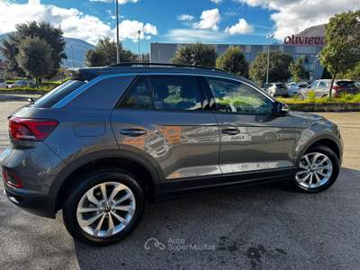 Volkswagen T-Roc 3532076833 INFO PINO Argento usata Mercogliano
