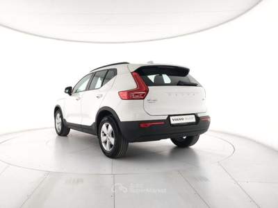 Volvo XC40 T2 Geartronic Momentum Core Bianco usata Modena