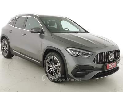 Mercedes-Benz GLA 4Matic AMG Grigio usata Crema