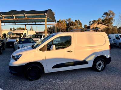 Opel Combo 1.5 BlueHDi 100 CV L1H1 EDITION FURGONE - 3 POSTI Bianco usata Latina