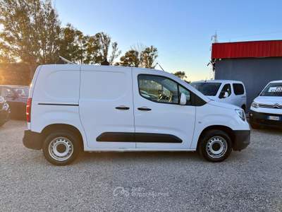 Opel Combo 1.5 BlueHDi 100 CV L1H1 EDITION FURGONE - 3 POSTI Bianco usata Latina