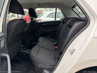 Skoda Fabia Fabia 1.0 MPI 75 CV Executive Bianco usata Massa