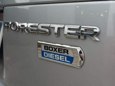 Subaru Forester 2.0D Comfort 4WD Grigio usata Novara