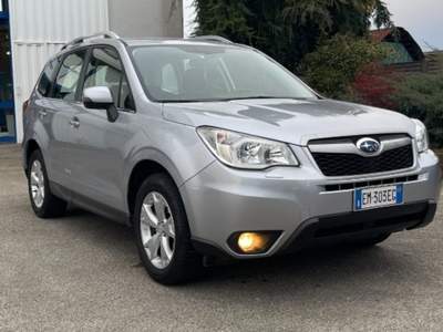 Subaru Forester 2.0D Comfort 4WD Grigio usata Novara