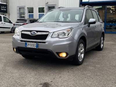 Subaru Forester 2.0D Comfort 4WD Grigio usata Novara