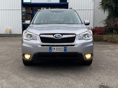Subaru Forester 2.0D Comfort 4WD Grigio usata Novara