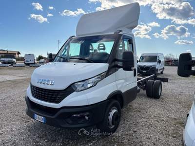 Iveco Daily 60C18 TELAIO PASSO 3750 Bianco usata Gemona del Friuli