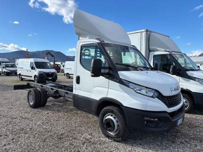 Iveco Daily 60C18 TELAIO PASSO 3750 Bianco usata Gemona del Friuli