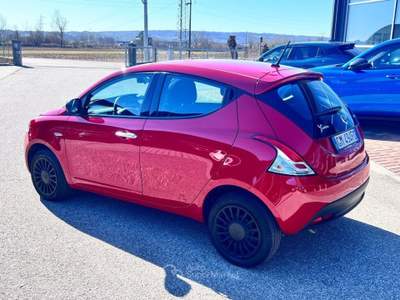 Lancia Ypsilon 1.0 FireFly 5 porte S&S Hybrid Silver Rosso usata Pieve di Soligo