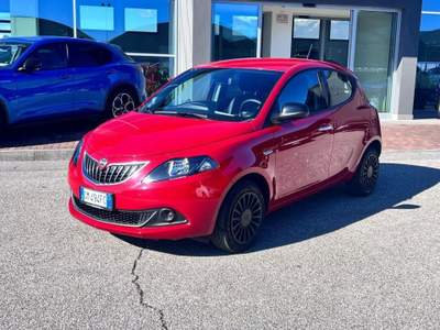 Lancia Ypsilon 1.0 FireFly 5 porte S&S Hybrid Silver Rosso usata Pieve di Soligo