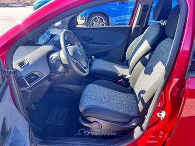 Lancia Ypsilon 1.0 FireFly 5 porte S&S Hybrid Silver Rosso usata Pieve di Soligo