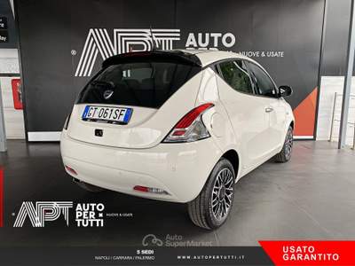 Lancia Ypsilon Ypsilon 1.0 firefly hybrid Platino s&s 70cv Blu/Azzurro usata Napoli