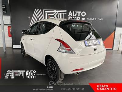 Lancia Ypsilon Ypsilon 1.0 firefly hybrid Platino s&s 70cv Blu/Azzurro usata Napoli