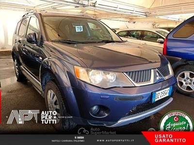 Mitsubishi Outlander Outlander 2.0 di-d Instyle 7p.ti dpf Blu/Azzurro usata Napoli