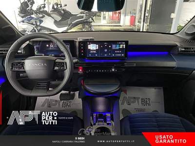 Lancia Ypsilon Ypsilon Hybrid e-DCT Edizione Cassina Blu/Azzurro usata Carrara