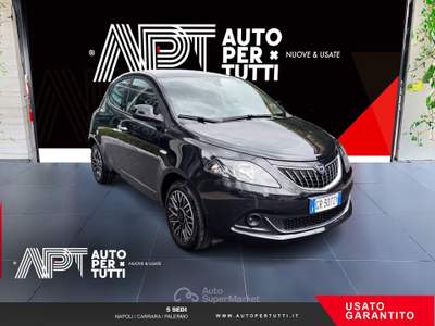 Lancia Ypsilon Ypsilon 1.0 firefly hybrid Platino s&s 70cv Nero usata Carrara