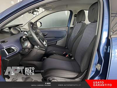 Lancia Ypsilon Ypsilon 1.0 firefly hybrid Platino s&s 70cv Blu/Azzurro usata Napoli