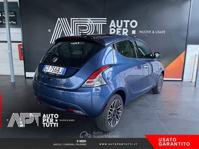 Lancia Ypsilon Ypsilon 1.0 firefly hybrid Platino s&s 70cv Blu/Azzurro usata Napoli