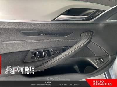 BMW Serie 5 530d 530d Touring xdrive Luxury 265cv auto Grigio usata Napoli