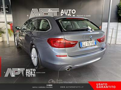 BMW Serie 5 530d 530d Touring xdrive Luxury 265cv auto Grigio usata Napoli