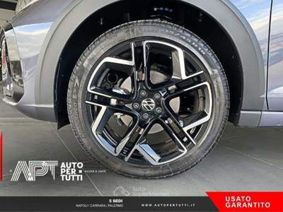 Volkswagen Taigo Taigo 1.0 tsi R-Line 115cv dsg usata Napoli