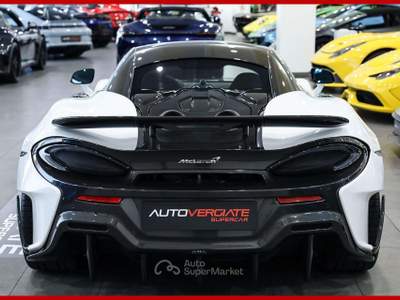 McLaren 600LT **Coupè|FULL CARBON SPEC|SPECIAL PAINT Bianco usata Vergiate