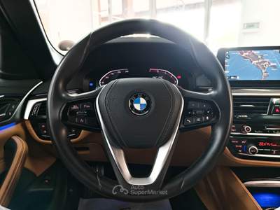 BMW Serie 5 530i km certificati Nero usata Montescaglioso