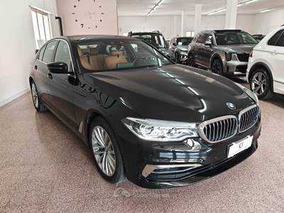 BMW Serie 5 530i km certificati Nero usata Montescaglioso