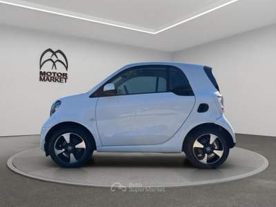 Smart ForTwo 22kW EQ Passion Bianco usata Roma