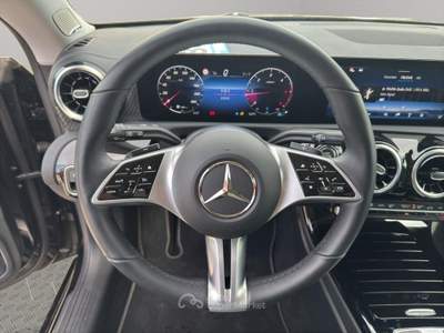 Mercedes-Benz CLA 180 D Progressive Advanced 8G-DCT Nero usata Roma