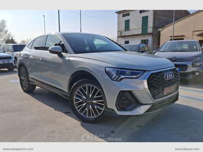 Audi Q3 Q3 SPB 35 2.0 TDI S tronic 2022 Nero usata Prato
