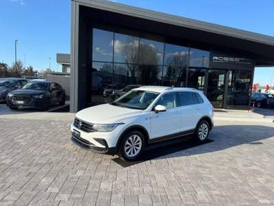 Volkswagen Tiguan 2.0 TDI SCR ANCHE PER NEOPATENTATI Bianco usata Russi
