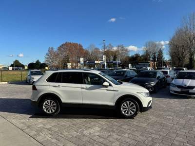 Volkswagen Tiguan 2.0 TDI SCR ANCHE PER NEOPATENTATI Bianco usata Russi
