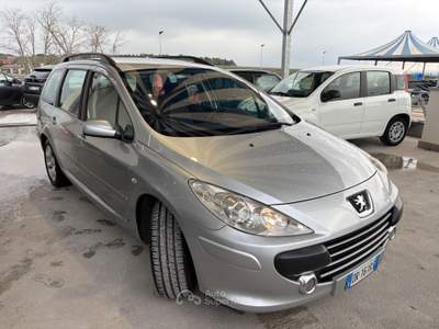 Peugeot 307 FAP 110CV Station Australian Argento usata ALTAMURA
