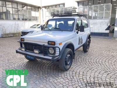 Lada Niva 1.7 MPI 82cv - GPL - AUTO NON RICONDIZIONATA Bianco usata Meda