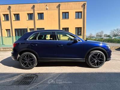 Audi Q3 2.0 35 TDI S Tronic Business Advanced Blu/Azzurro usata Rovigo